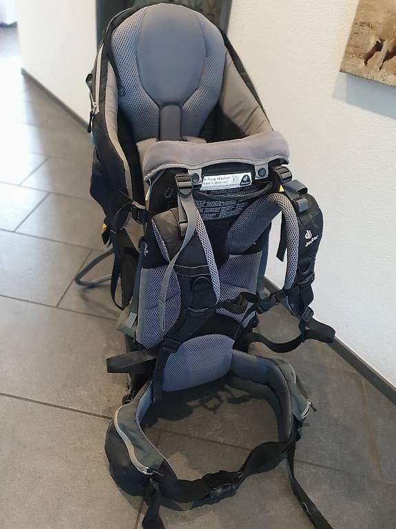 Marsupi portabebè: Deuter Trage-Rucksack – Usato da Goldingen venduto da Zeyla08