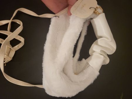 Weisse Fell Handtasche mit Schulterriemen, Neu mit Etikett