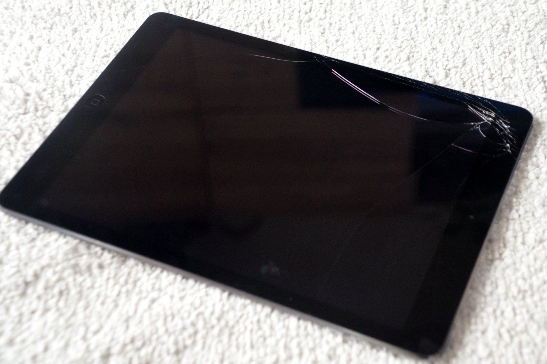 Apple Tablet PC: Apple iPad Air 16GB A1474 – Usato da Collonges venduto da arashee 6