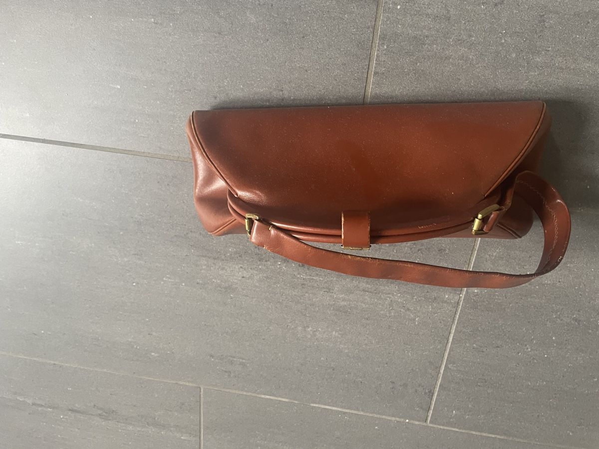 Taschen für Damen: Ledertasche klein – Gebraucht aus Full-Reuenthal von Mimi_1986 3