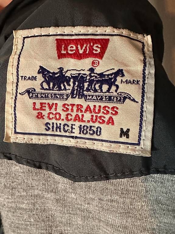 Levi's Jacken: Giacca leggera LEVI'S – Gebraucht aus Vezia von Curzio83 3