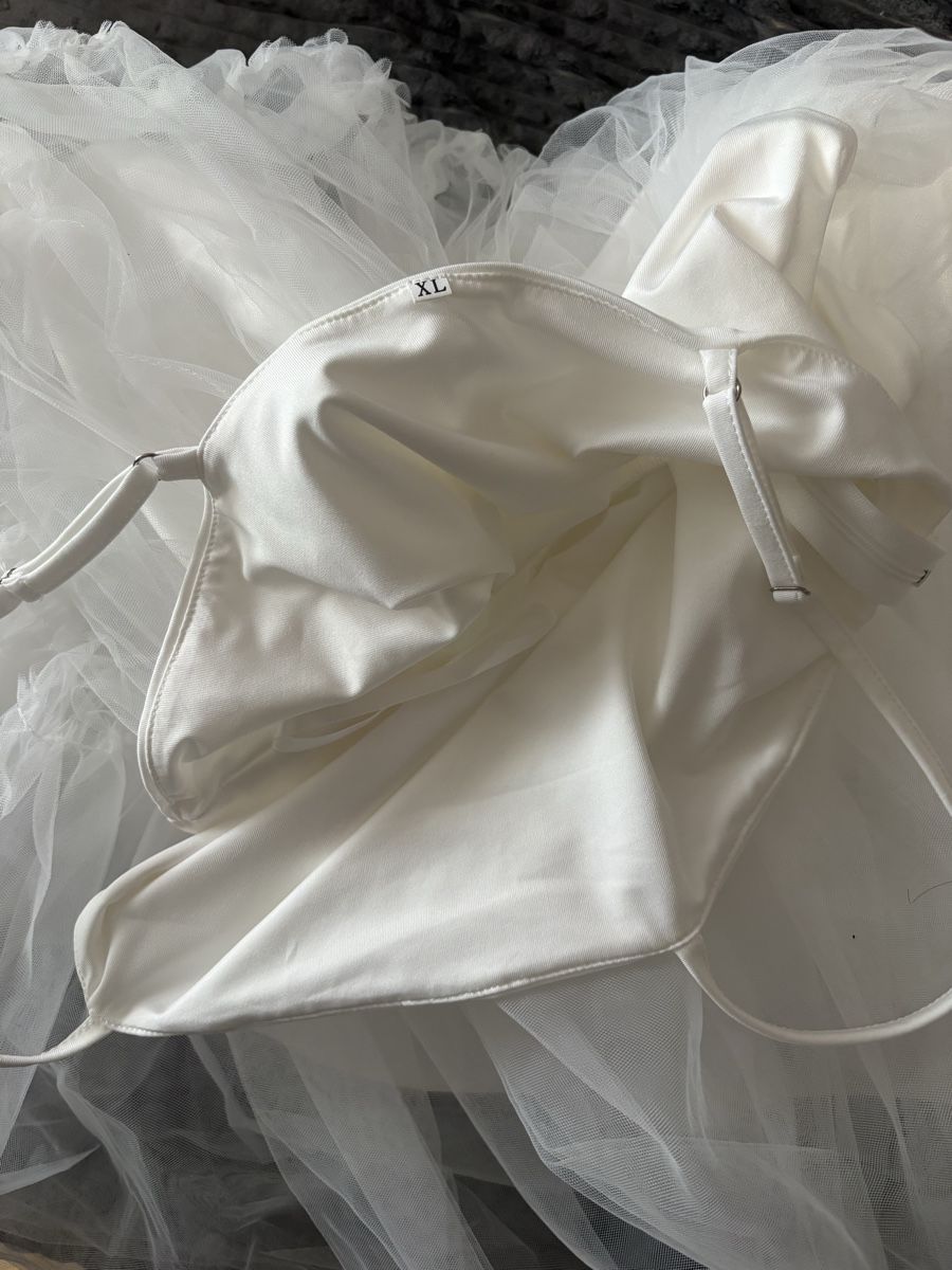 Vestiti: Weisses Sommerkleid/Tüllkleid – Nuovo (secondo la descrizione) da Wetzikon ZH venduto da deb_8wcc 1
