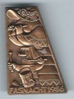 Fasnachtsplakette Basel, "Blaggedde" 1986 (Bronce)
