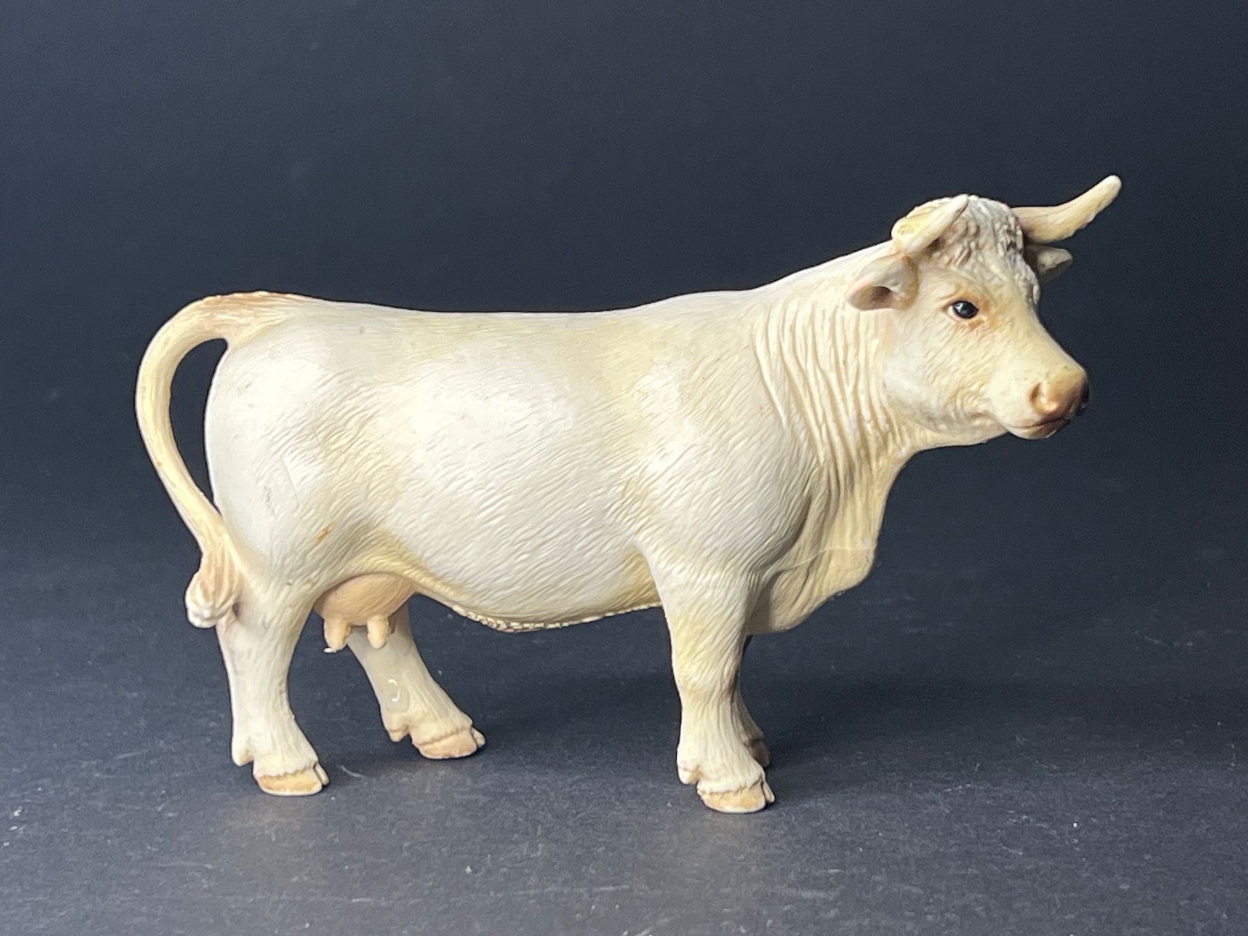 Schleich Statuette: Schleich 13610 Charolais Kuh – Usato da Ennetbaden venduto da mapa05