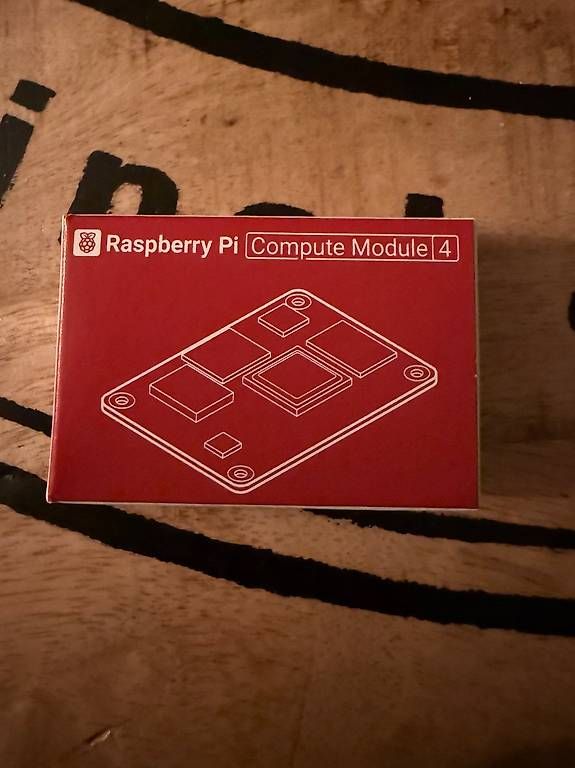 PC: Raspberry Pi Compute Modul 4 - 1GB RAM, Lite, WLAN – Usato da Zürich venduto da berchtizh