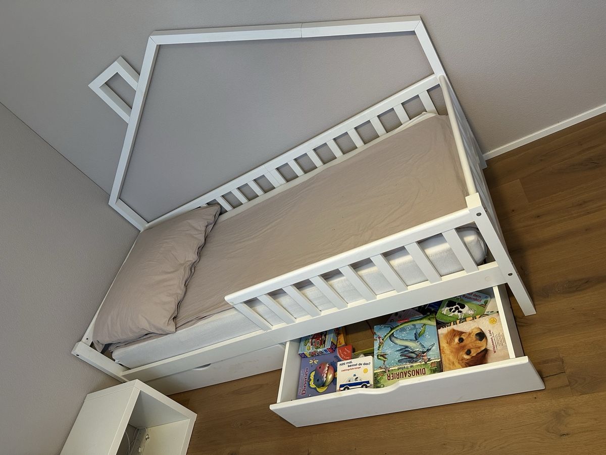Betten: Kinderbett (Hausbett) – Gebraucht aus Safenwil von ds83 2