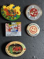 Pins Divers