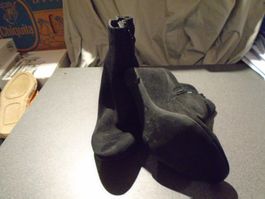 Stiefeletten Grösse 39, schwarz, Absatz