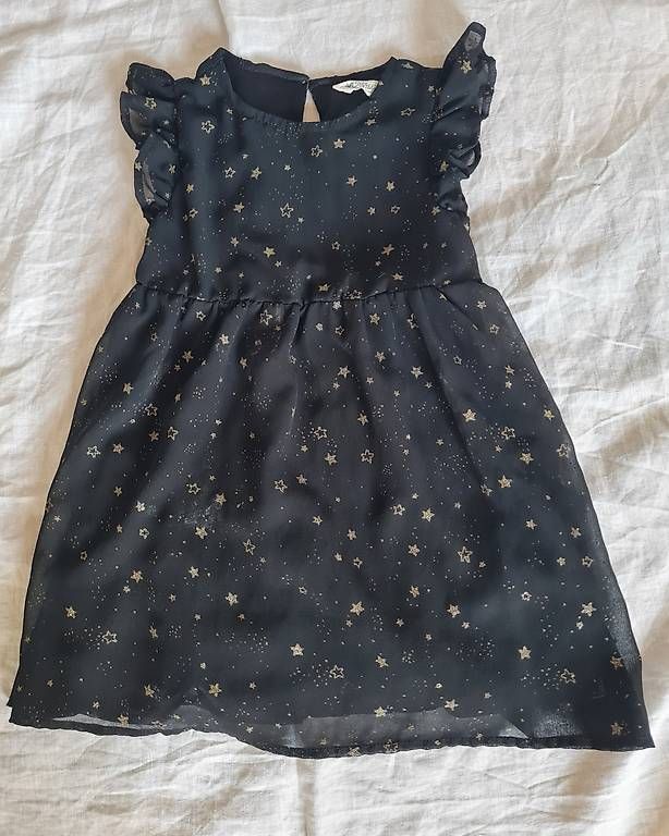 Vestiti & Gonne: luftiges Mädchenkleid Gr. 104 – Usato da Baar venduto da Loimund