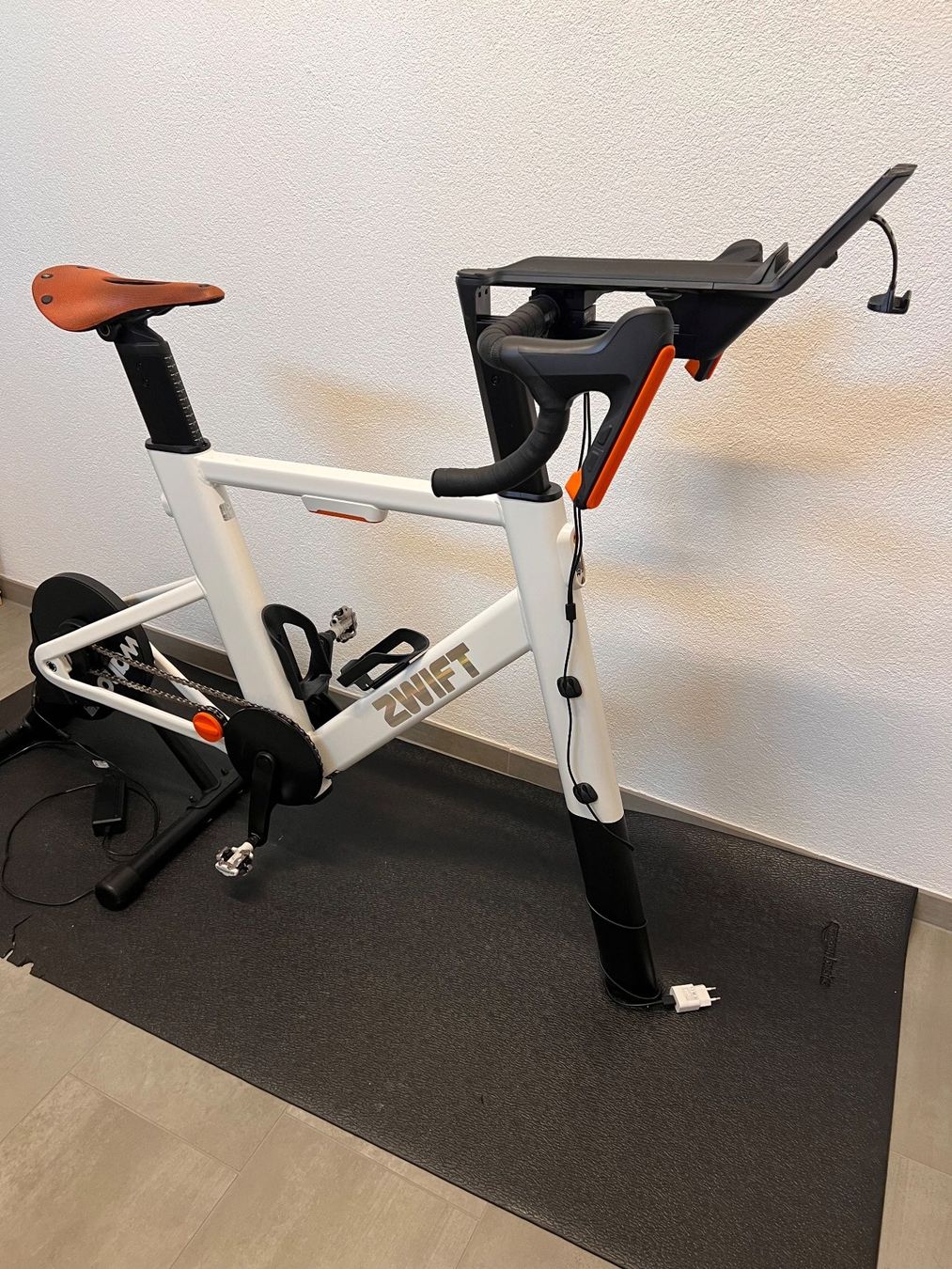 Zwift Hometrainer: Zwift Ride mit KICKR CORE 2 – Usato da Schaffhausen venduto da Nanaimo 2