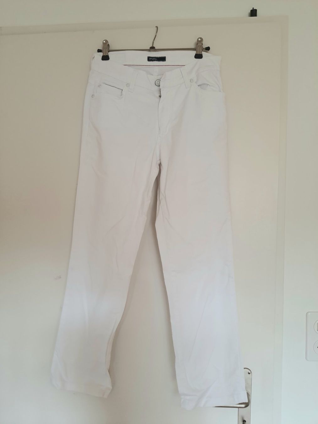 Angels Jeans: Hose Jeans Marke Angels fein weiss – Gebraucht aus Zollikerberg von Sell-Buy-it