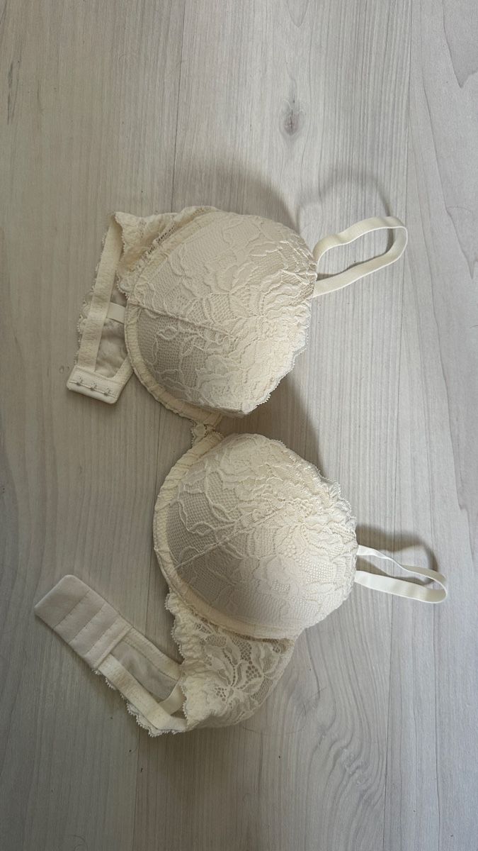 H&M Altra biancheria intima: Neuwertiger Push up BH (H&M) – Nuovo (secondo la descrizione) da Amsoldingen venduto da Thor46