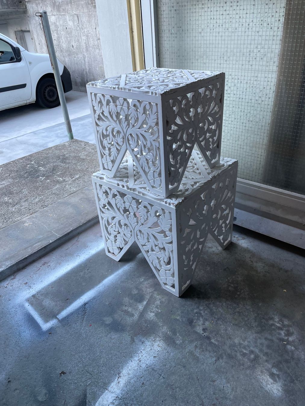 Hocker: Pflanzen-Hocker – Gebraucht aus Forch von ESELSTEIN