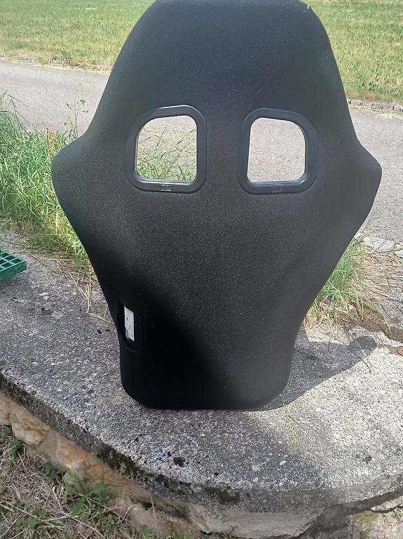 OMP Tutti pezzi di ricambio auto: OMP Rennsitz mit FIA – Usato da Epauvillers venduto da Cello1966 3