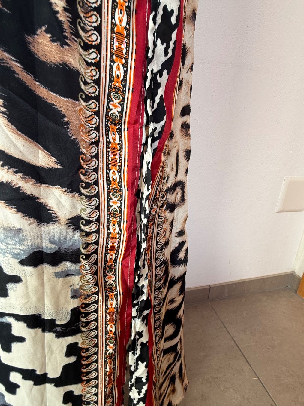 Vestiti: Leo Maxikleid mit Seide – Nuovo (secondo la descrizione) da Sigriswil venduto da ck56 5