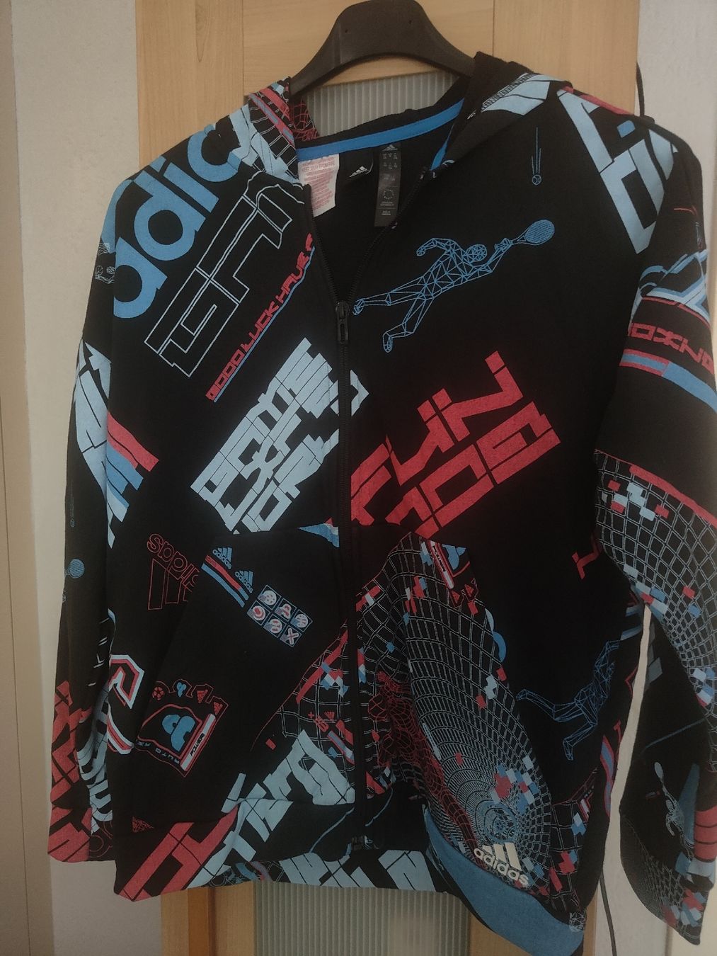 Adidas Giacche: Veste à capuche Adidas Originale – Nuovo (secondo la descrizione) da Biel/Bienne venduto da notfun