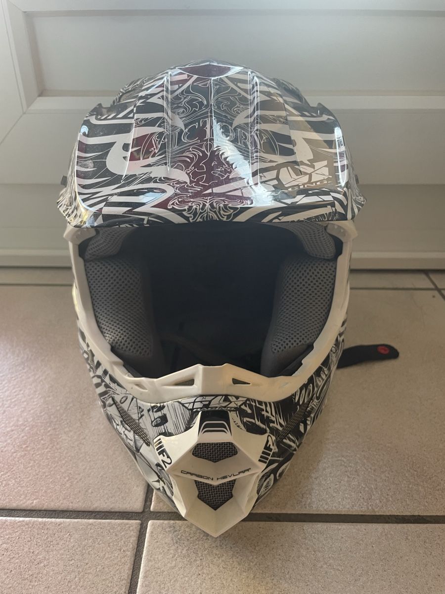 Caschi & visiere: Casque de motocross  – Usato da Mont-sur-Lausanne venduto da cam_z2rd