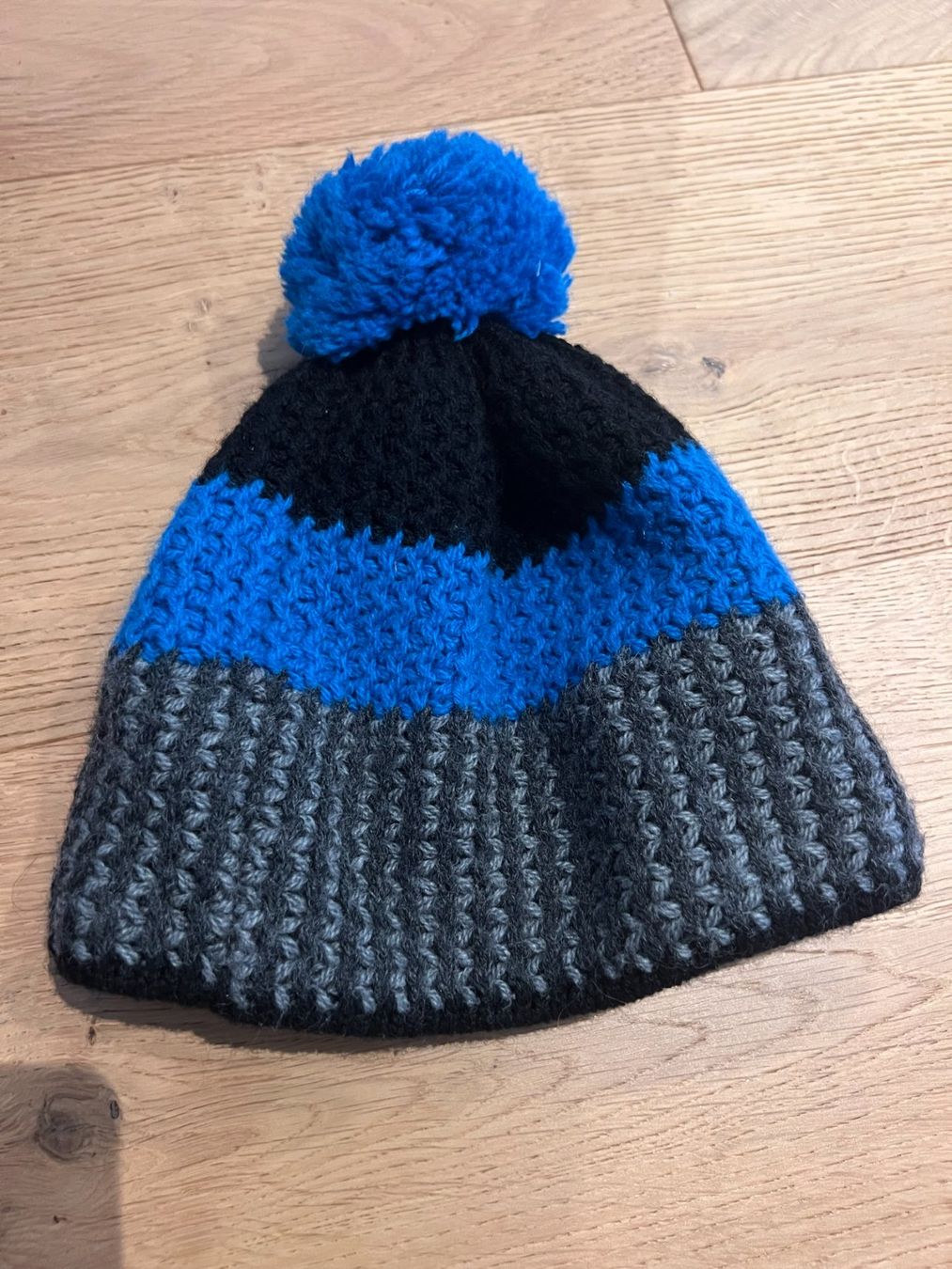 Sonstige Jungenkleidung: Kindermütze EISGLUT Gr.53-55cm – Gebraucht aus Canobbio von miro002 1