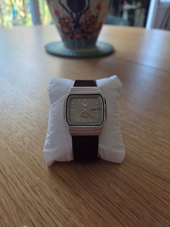 Seiko Orologi: Seiko 5 Automatic 7009 2061 Vintage – Usato da Genève venduto da kev_d8z5