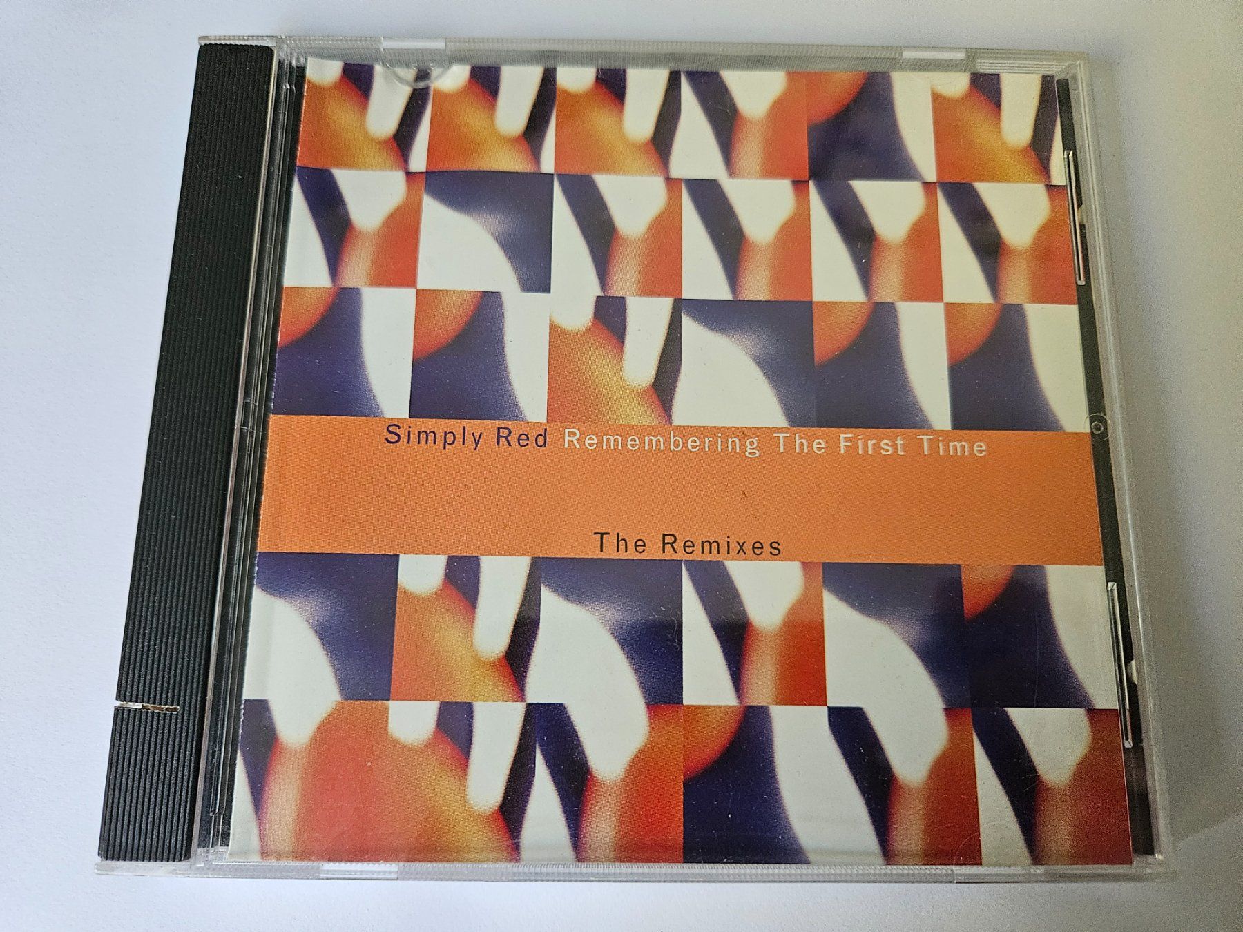 CD: Simply Red Remembering The First Time The Remixes – Usato da Liestal venduto da tower01