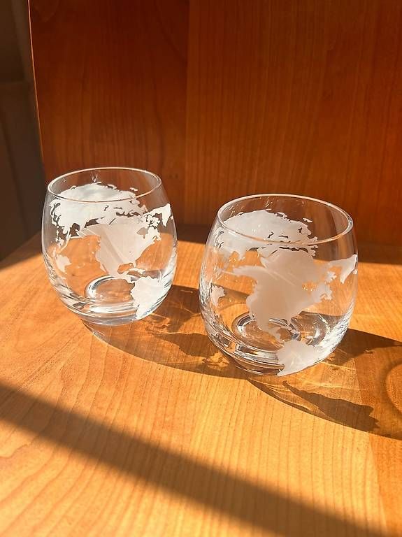 Verres: Gläser mit Weltkarten-Dekor – Neuf avec emballage d'origine à Bern par nus_ppz8
