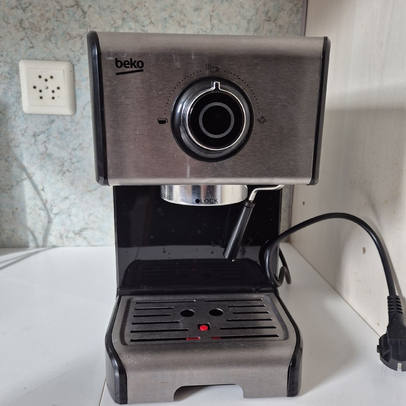 Macchine per caffè & Macchine per espresso: Esspreso Café  Beko Maschine – Usato da Zeneggen venduto da PiotrVip 2
