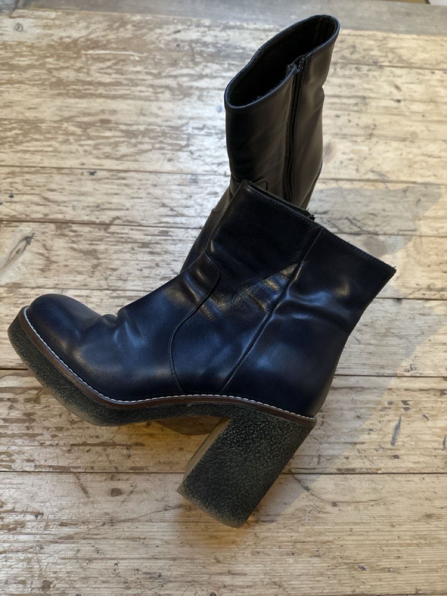 Scarpe da donna: Stiefelette von Le Walteri – Usato da Donat venduto da troja007 1