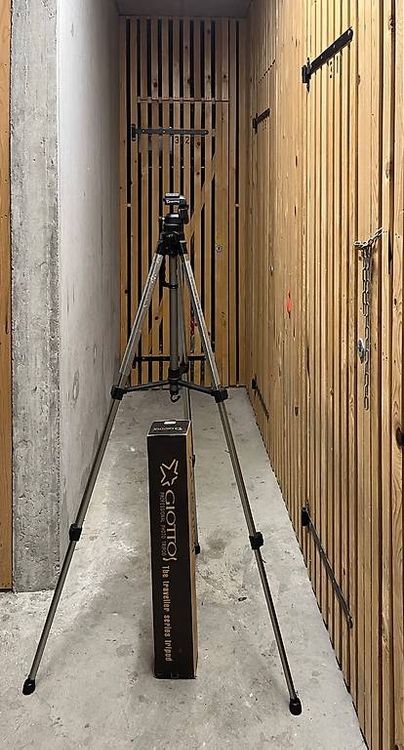 Treppiedi & Teste: Giotto - tripod photo – Usato da Thônex venduto da cm_arch