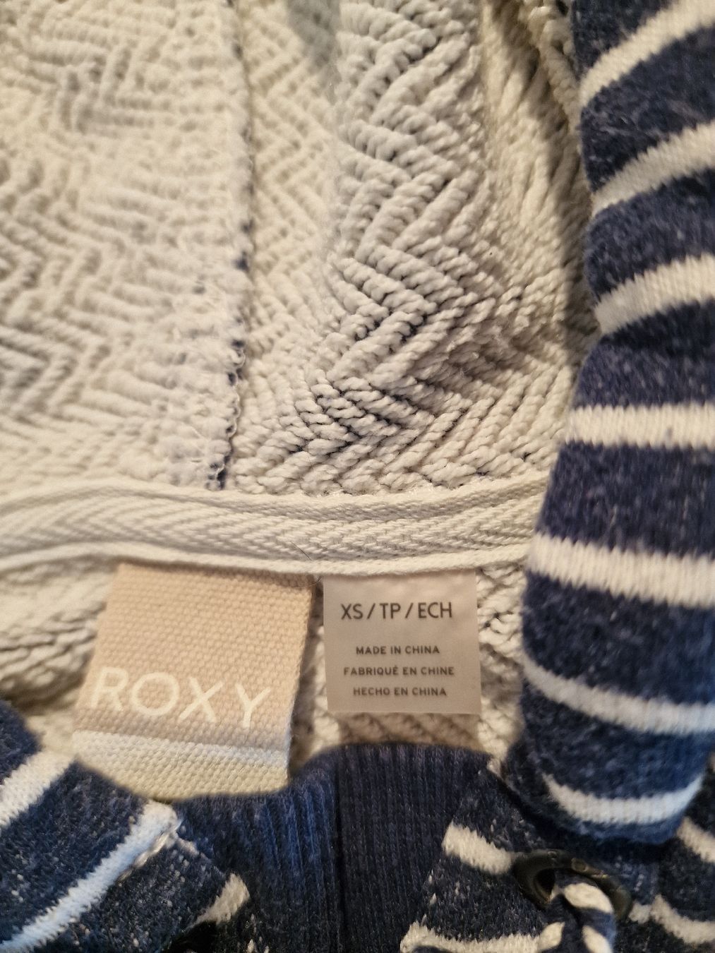 Maglioni & Felpe: Roxy Hoodie, XS – Usato da St. Margrethen SG venduto da Goldig 4