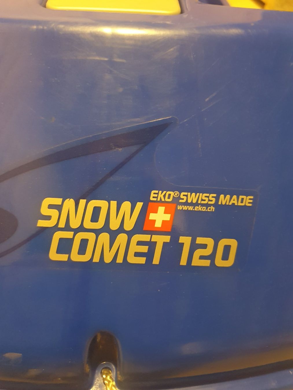 Eko Schlitteln: Bob EKO Snow Comet 120 – Gebraucht aus Chernex von  1