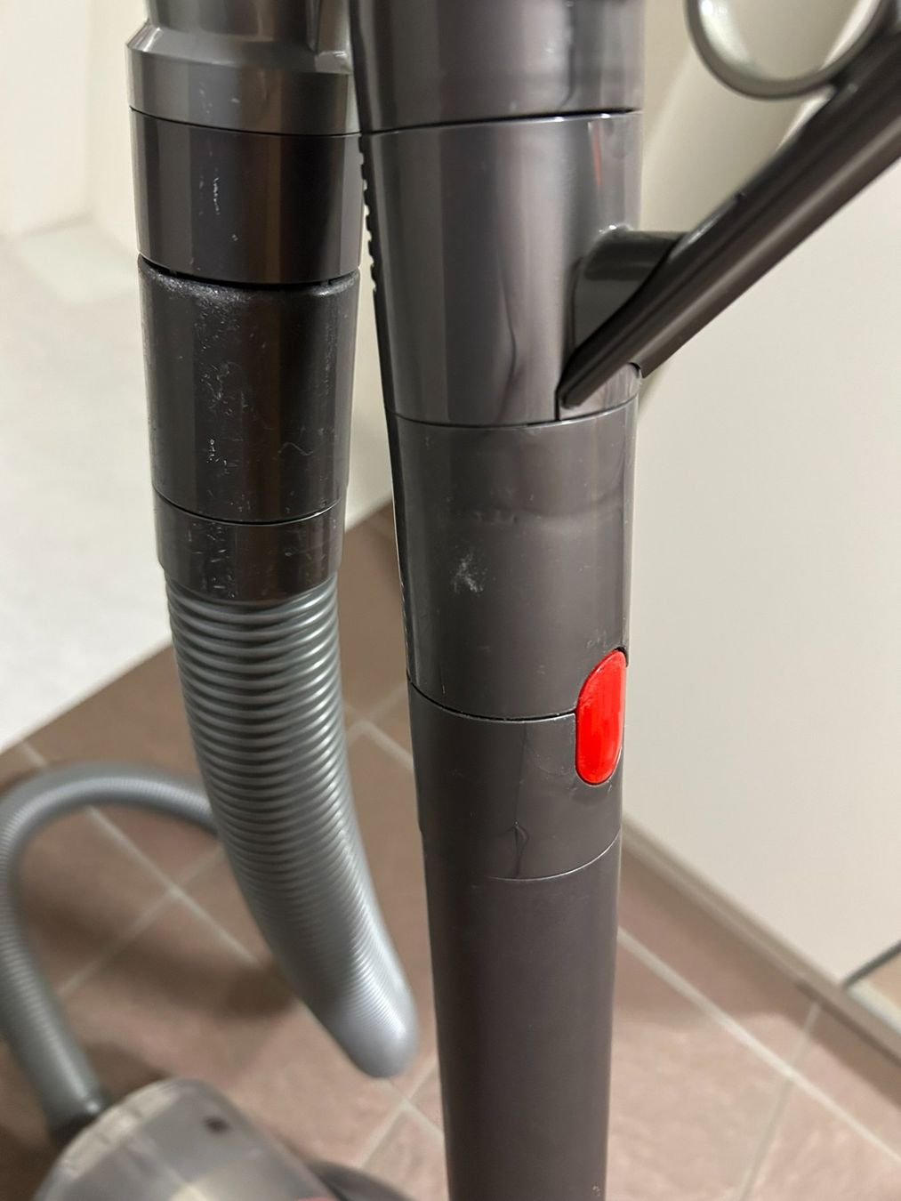 Dyson Aspirapolveri & Accessori: Dyson Big Ball Multifloor+ Staubsauger – Usato da Seuzach venduto da Chnebel 2