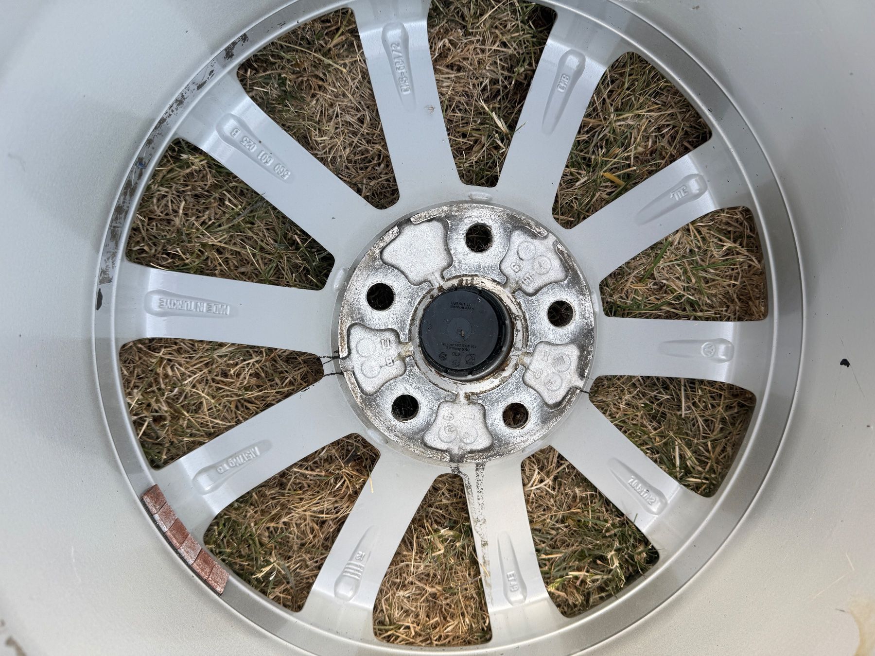 Volkswagen Felgen: Original VW Alufelgen 17'' – Gebraucht aus walperswil von msh_v777 4