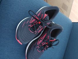 BROOKES Laufschuh EUR 40,5