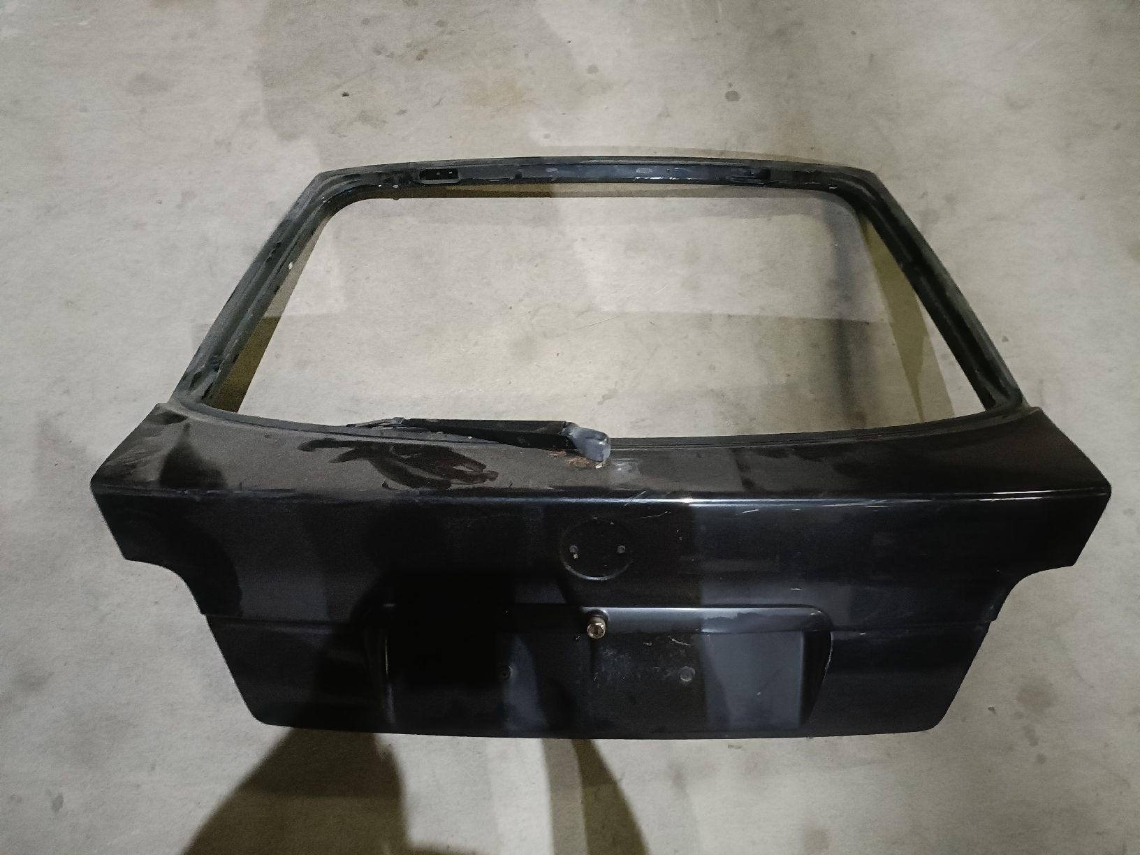 BMW Alle Autoersatzteile: BMW E36 Compact Heckklappe schwarz – Gebraucht aus Kreuzlingen von home_and_more