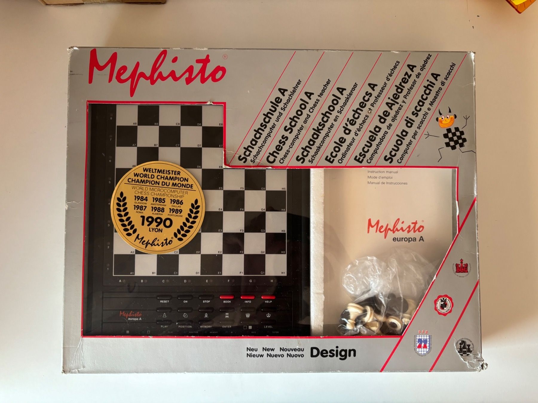 Spielautomaten: Mephisto Europa A Schachcomputer in Verpackung / OVP – Gebraucht aus Mollis von GamingCorner