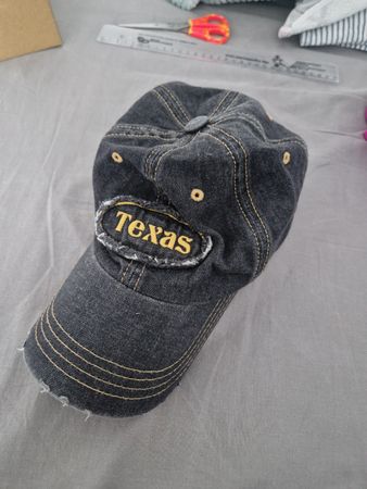 Cap Texas schwarz verwaschener/ dunkle jeans Look 