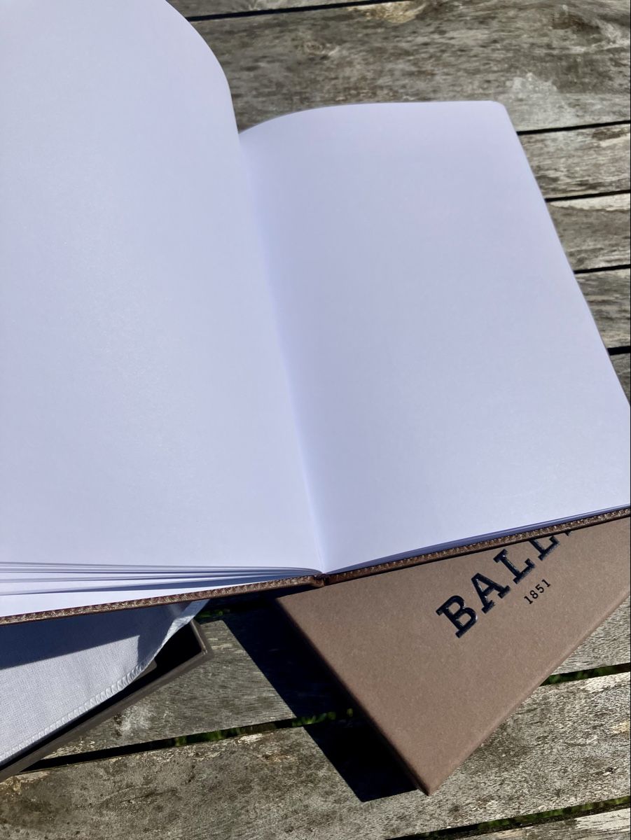 Blocchi: Edles Notiz-/Zeichen-/Tagebuch von Bally, Echtleder – Nuovo (secondo la descrizione) da Rotkreuz venduto da Montana16 4