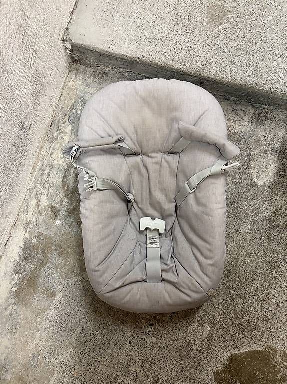 Seggioloni: Tripp Trapp Stokke Newborn Babyschale Grau – Usato da Zürich venduto da aar_8vqp