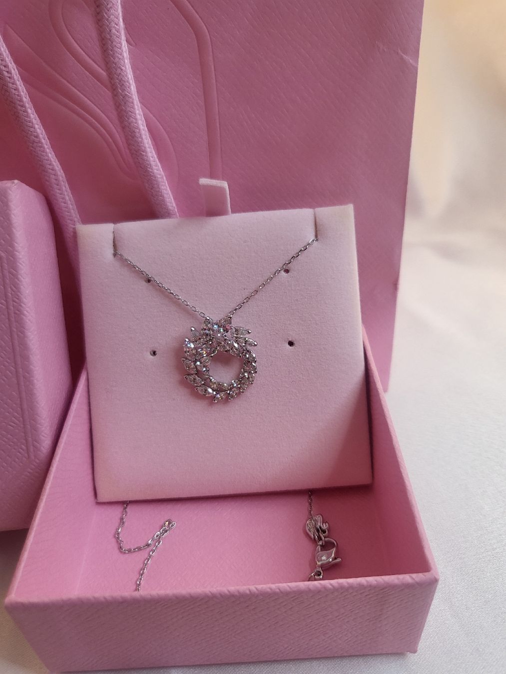 Swarovski Catenine: NEUE Swarovski Halskette – Nuovo e nell'imballaggio originale da Hellbühl venduto da d.d.d.125 1