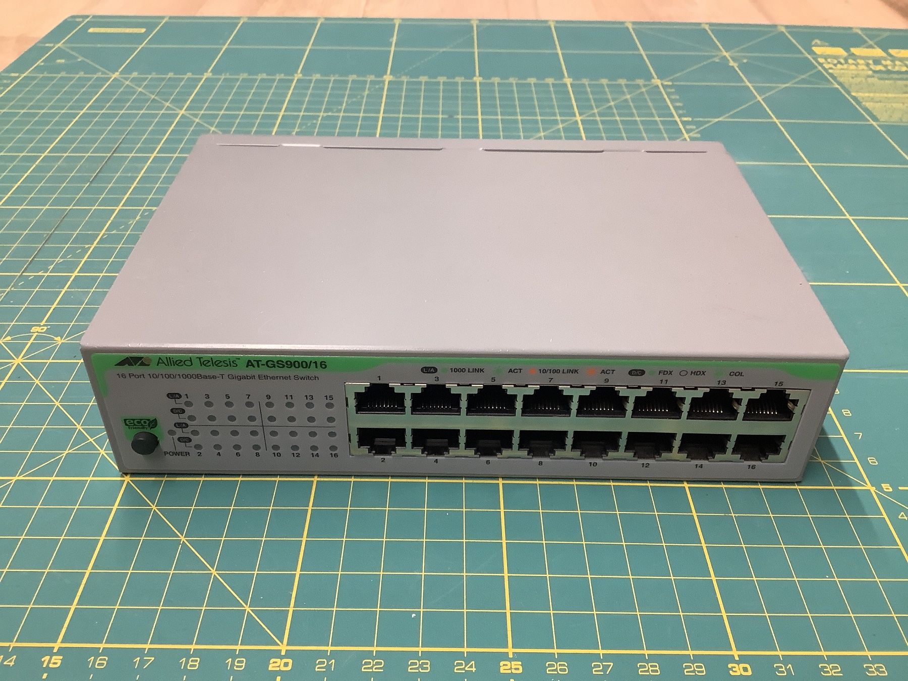 Hub & Switch: Allied Telesis AT-GS900/16 Switch – Usato da Saland venduto da stone75
