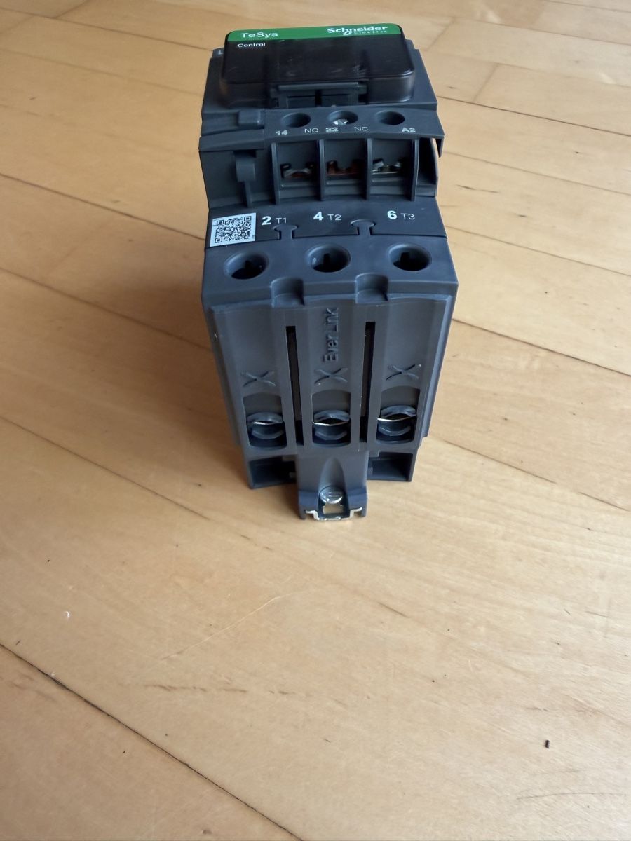 Elektrotechnik: Schütz LC1D50AB7 Schneider Electric – Neu (gemäss Beschreibung) aus Langenthal von len_6rrp 2