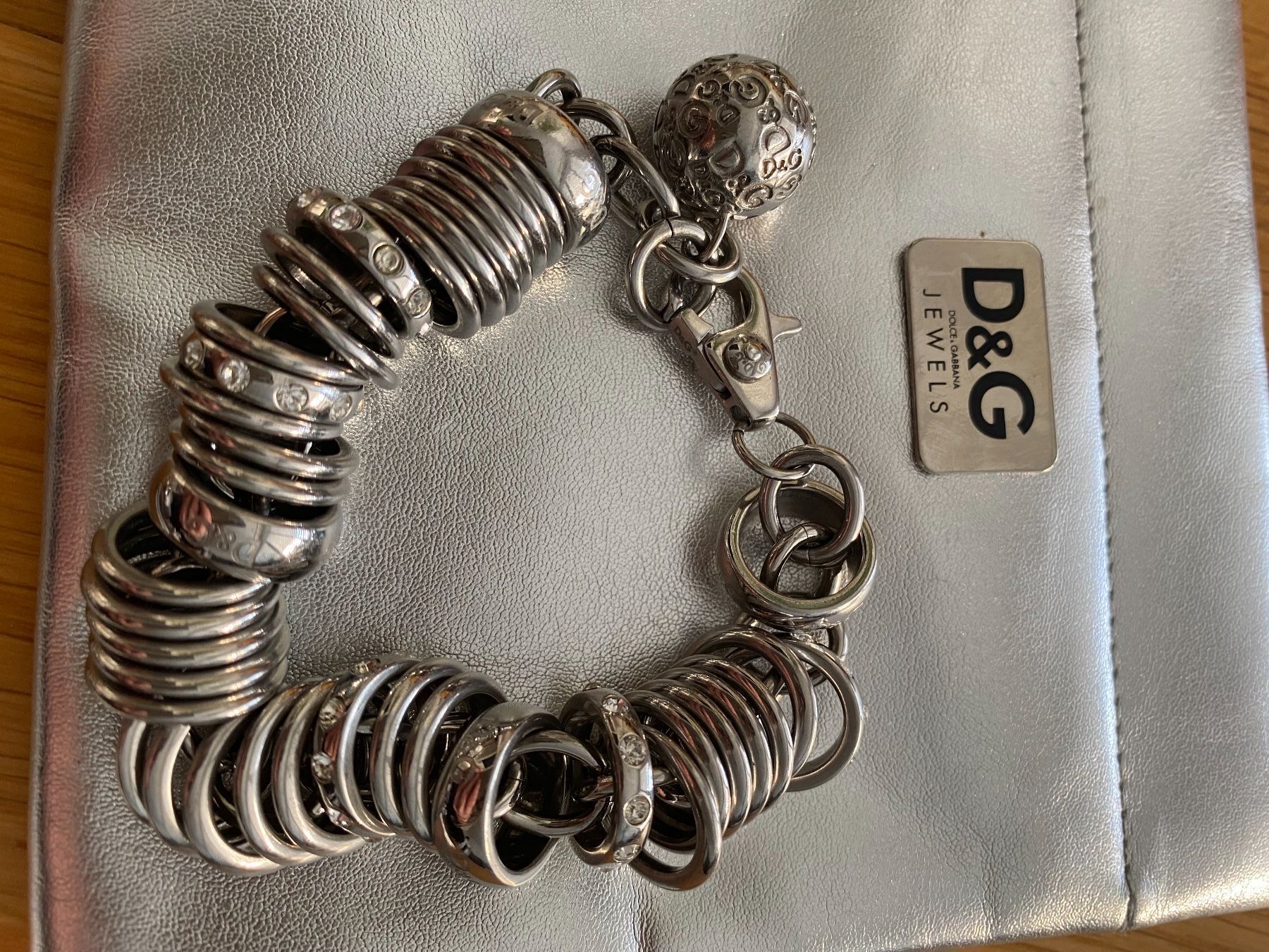 Catenine: D&G Jewels Set – Usato da Schmiedrued venduto da visagistinalisha 1