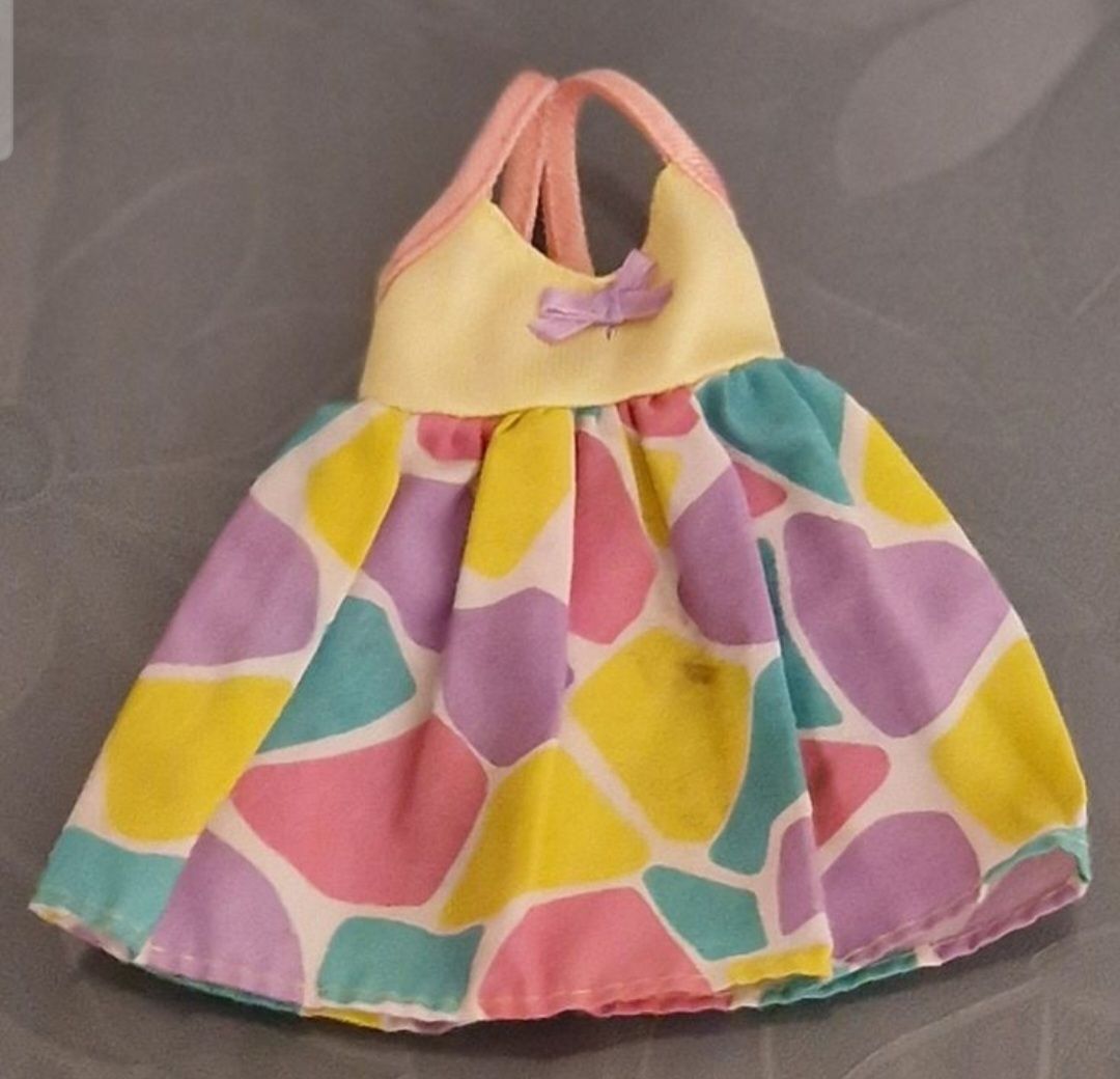 Bambole: Robe pour Barbie – Usato da Couvet venduto da Pioune