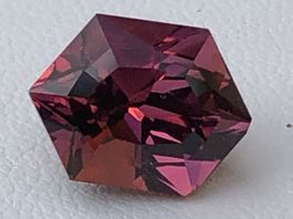 TURMALIN  purplish / pink  Hexagon  7.00ct  Nigeria !!! 🇳🇬