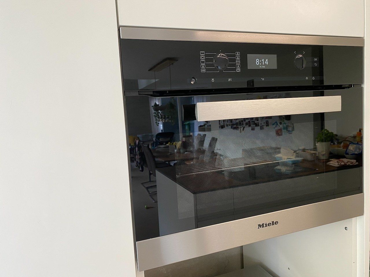 Miele Backöfen: Kompaktbackofen Miele H 6400-60B – Gebraucht aus Allschwil von SeimnR 1