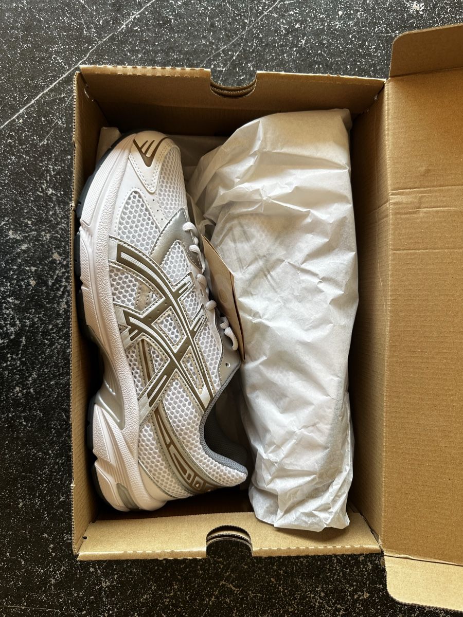 Asics Scarpe da uomo: Asics 1130 White – Nuovo e nell'imballaggio originale da Biel/Bienne venduto da Akwawini 3