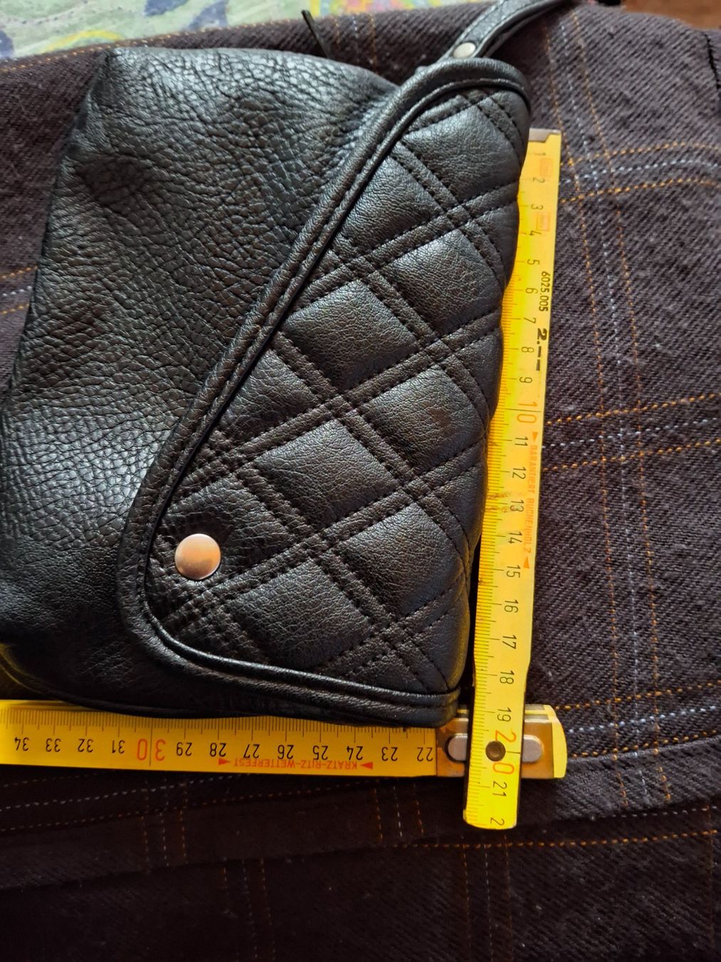 Taschen für Damen: Pochette noire – Gebraucht aus Villiers von san_jn5w 1