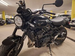 KAWASAKI Z900RS MY2026 Black Ball Edition