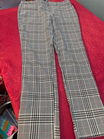 NEU Damen kariert schwarz/weiss wenig rot und gelb XL