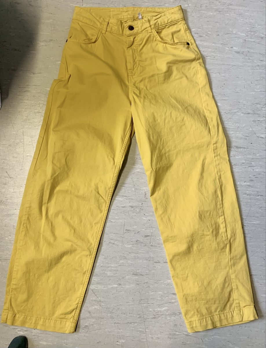 Hosen: Blutgeschwester gelbe Hose XS  – Gebraucht aus Unterseen von jpowers1971